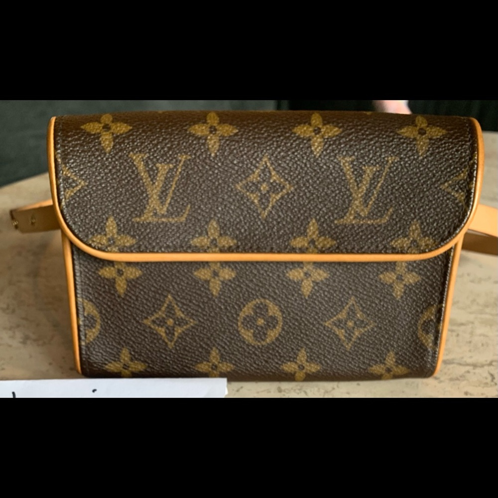 LV Florentine belt bag size small